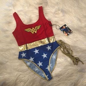 Wonder Women bodysuit